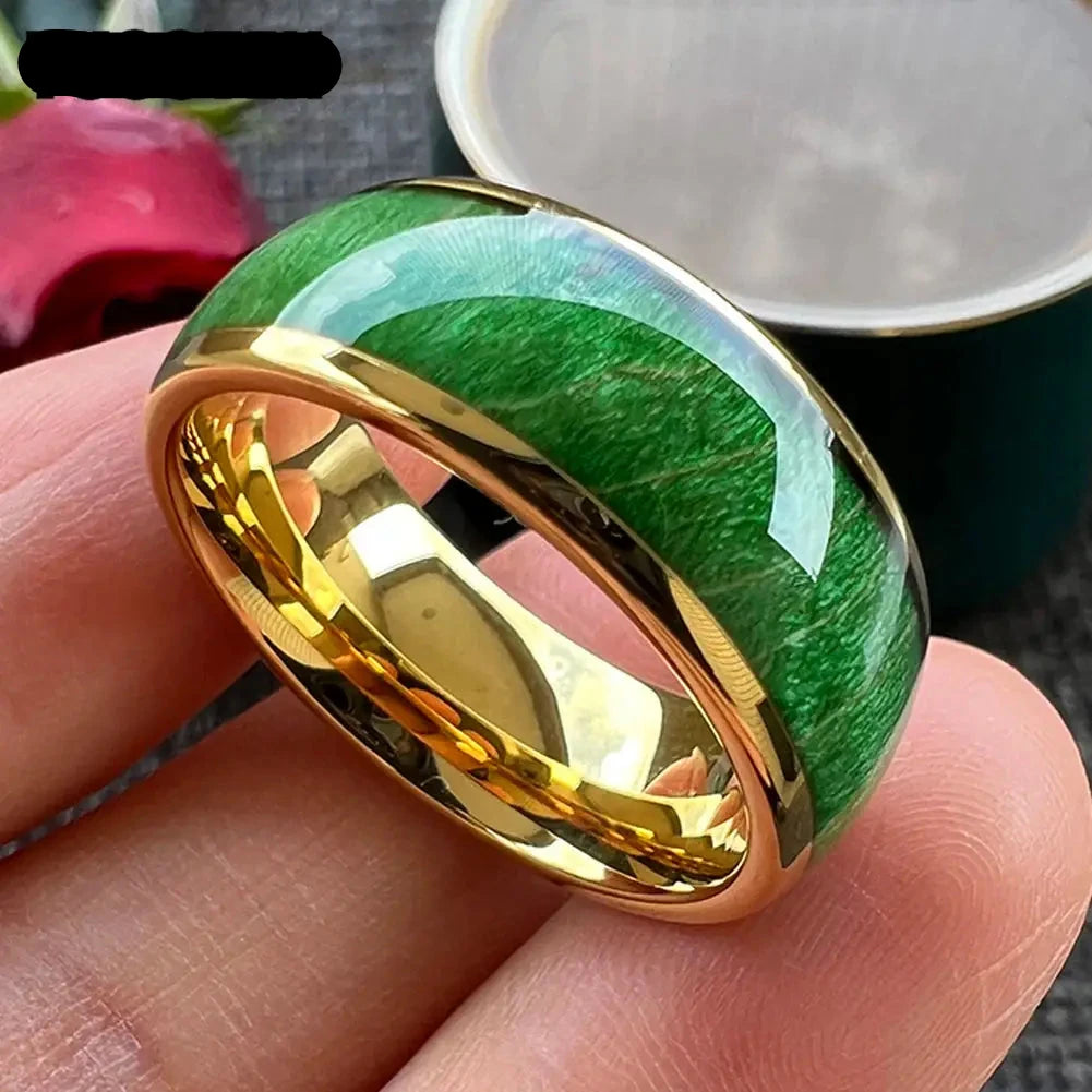 Bague en tungstène dorée avec bois vert, fond tasse