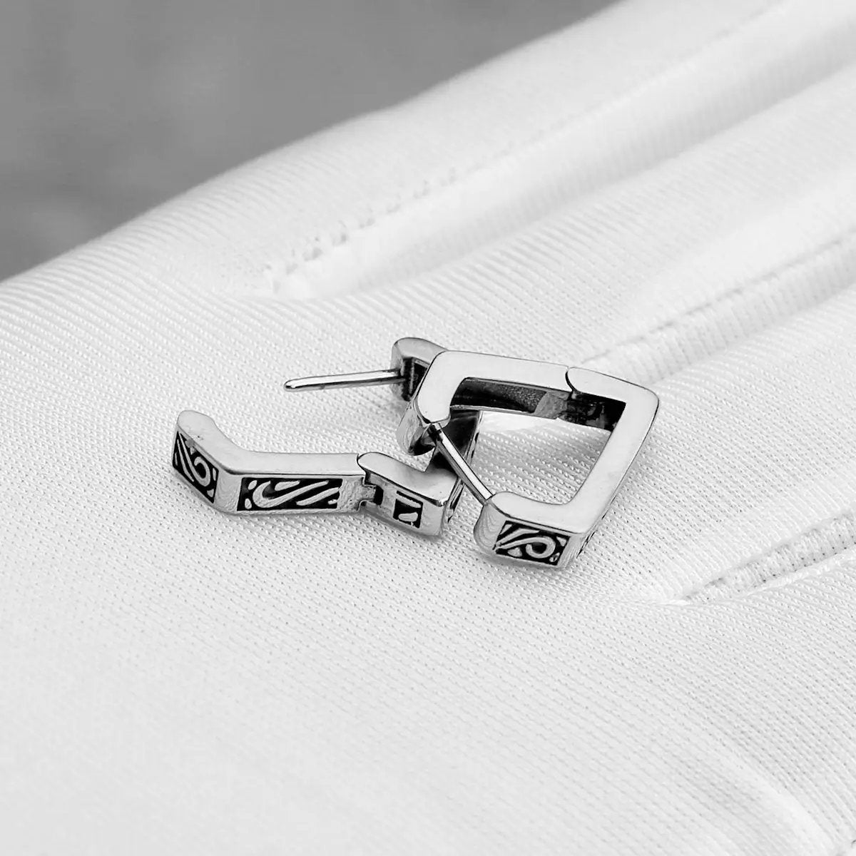 Boucles d’Oreilles Viking Géométriques – Design Minimaliste Inspiré de la Mythologie Nordique