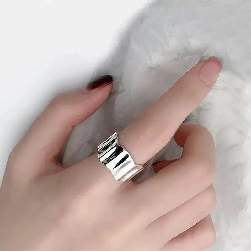 "Eternal Waves" Ring – 925 Sterling Silver