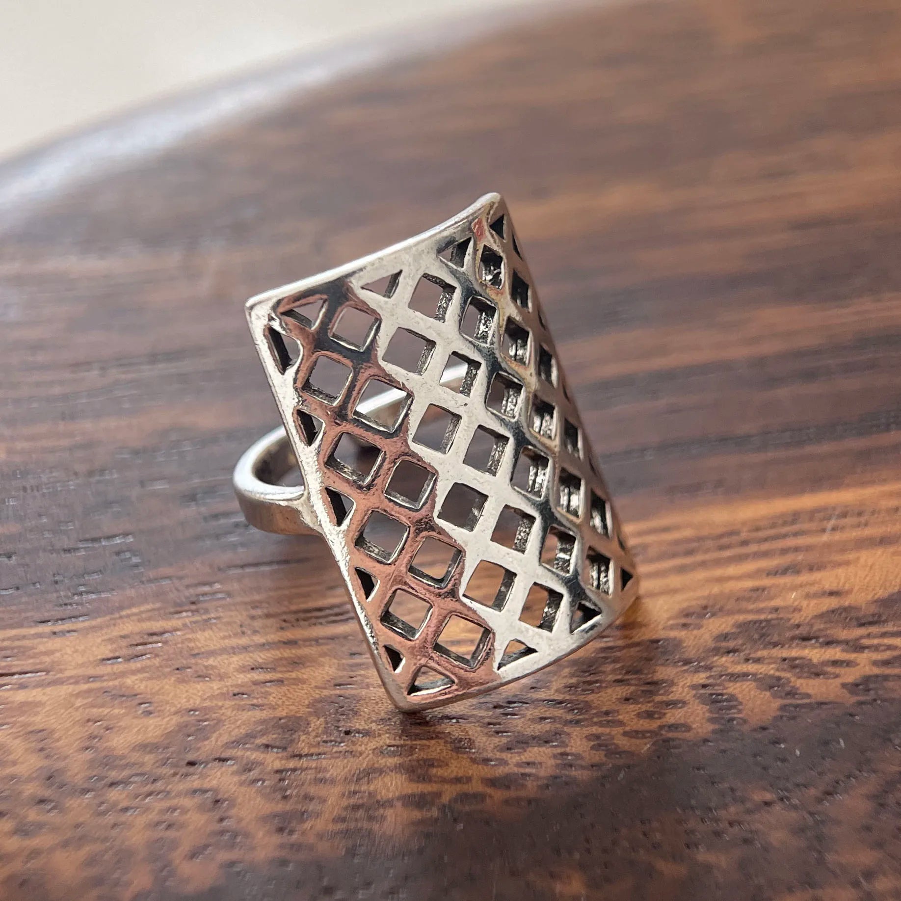 "Gridr" Ring – Viking Elegance in 925 Sterling Silver for Women