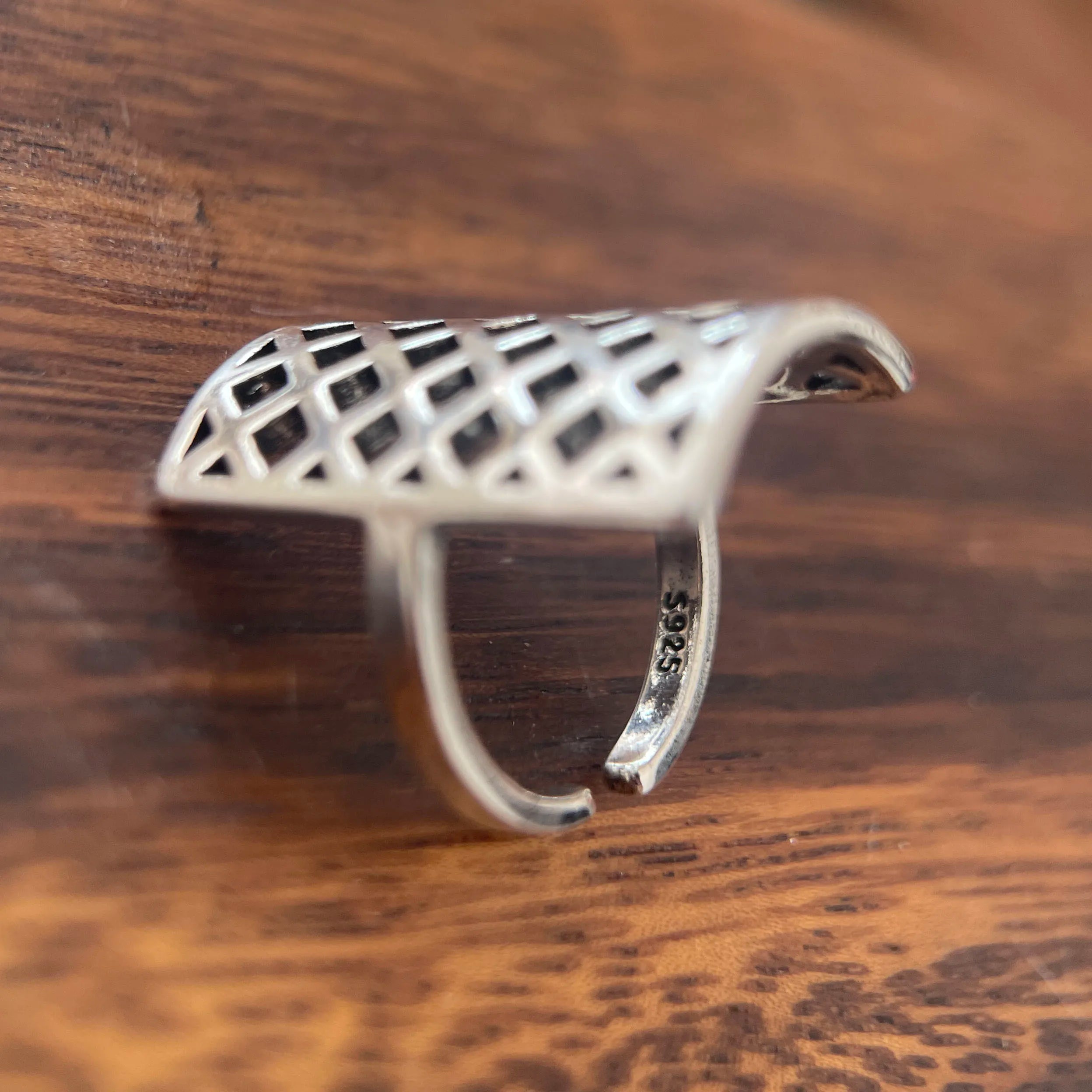 "Gridr" Ring – Viking Elegance in 925 Sterling Silver for Women