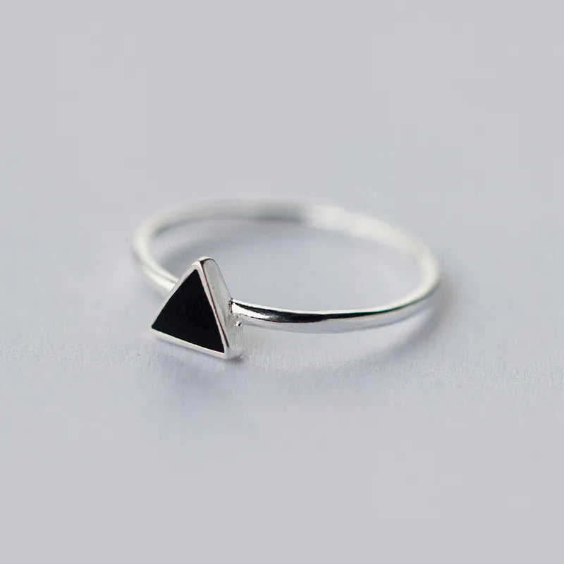 Bague "Valknut" Minimaliste – Symbole Triangulaire Viking en Argent