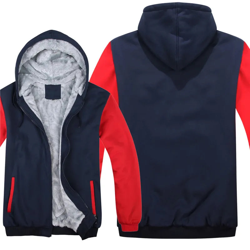 Veste polaire bleue et rouge sans motif.