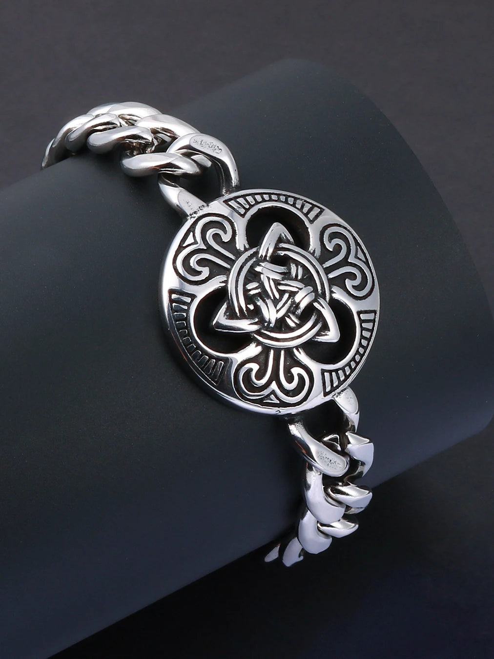 Bracelet "Pouvoir des Anciens"