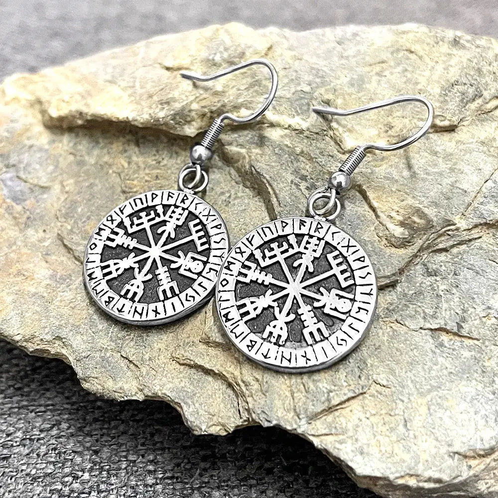 Boucles d'Oreilles Viking Vegvisir – Charme Nordique et Symbolisme Ancestral