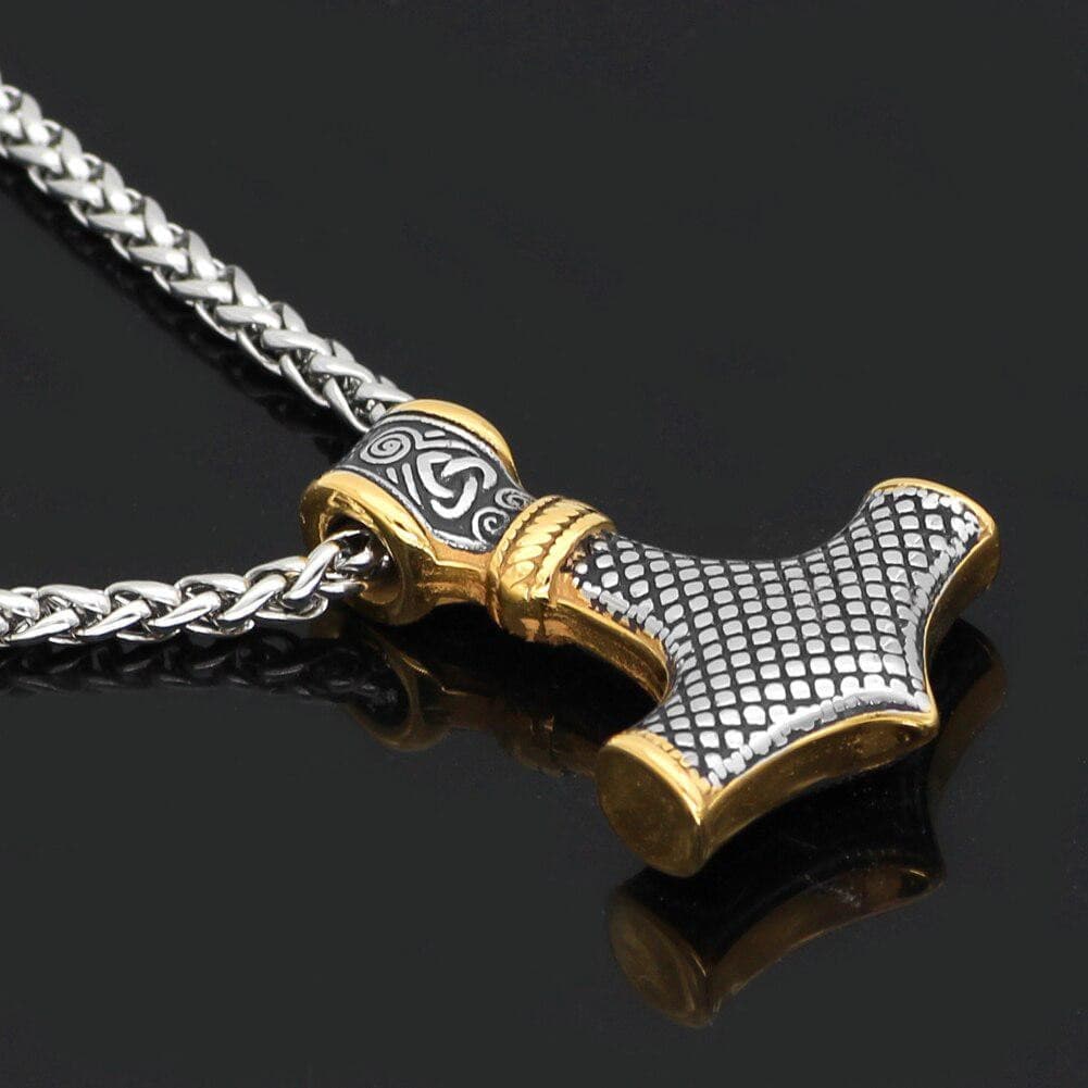 Collier Mjolnir en Acier Inoxydable  garni d'or.