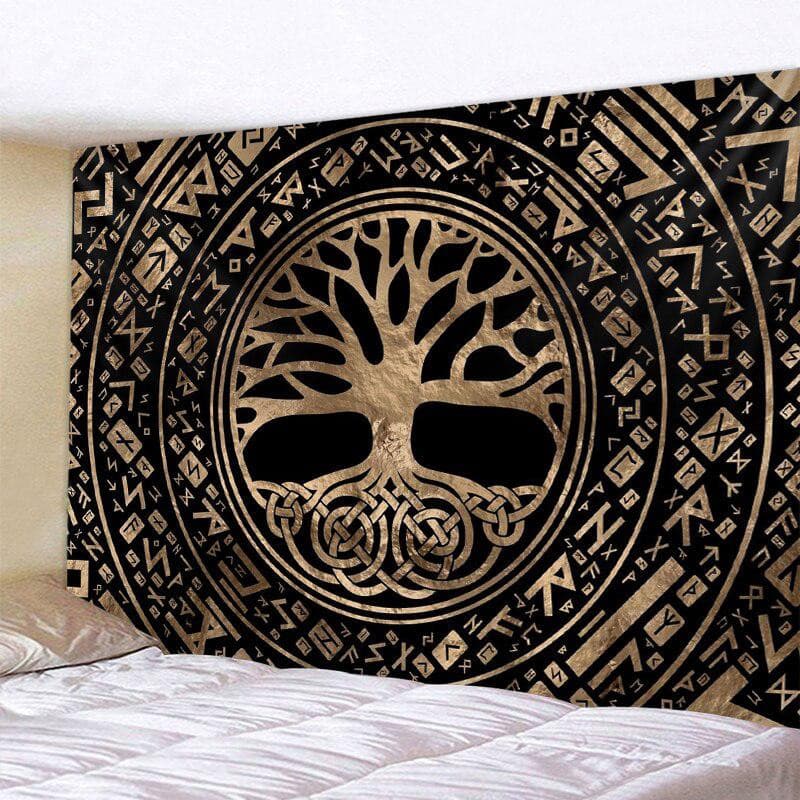 Toile Tapisserie Yggdrasil et Triskele.